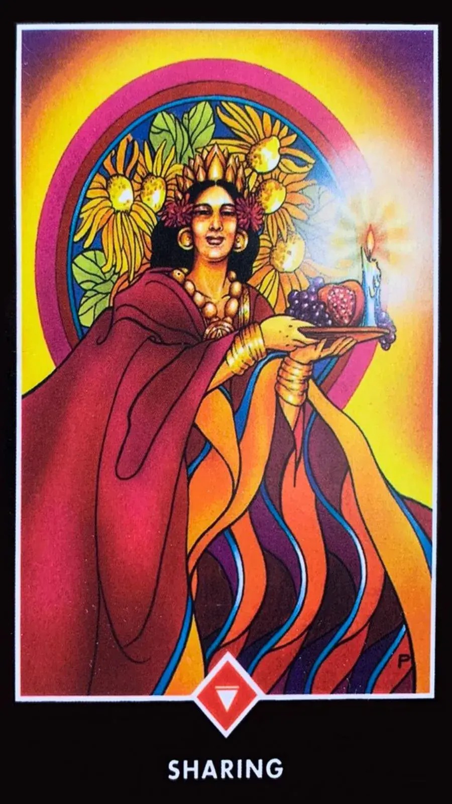 uma rainha com um vestido bem grande segurando uma vela