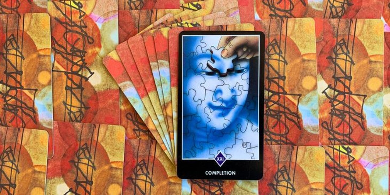 Carta do tarot do osho �ltima pe�a de um quebra-cabe�a est� sendo colocada em seu lugar: a posi��o do terceiro olho