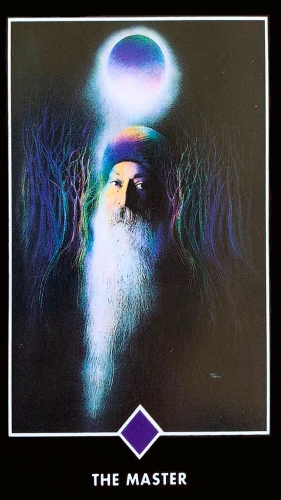Carta do Tarot zen osho o mestre retrata o proprio Osho com uma lua em cima de sua cabe�a.
