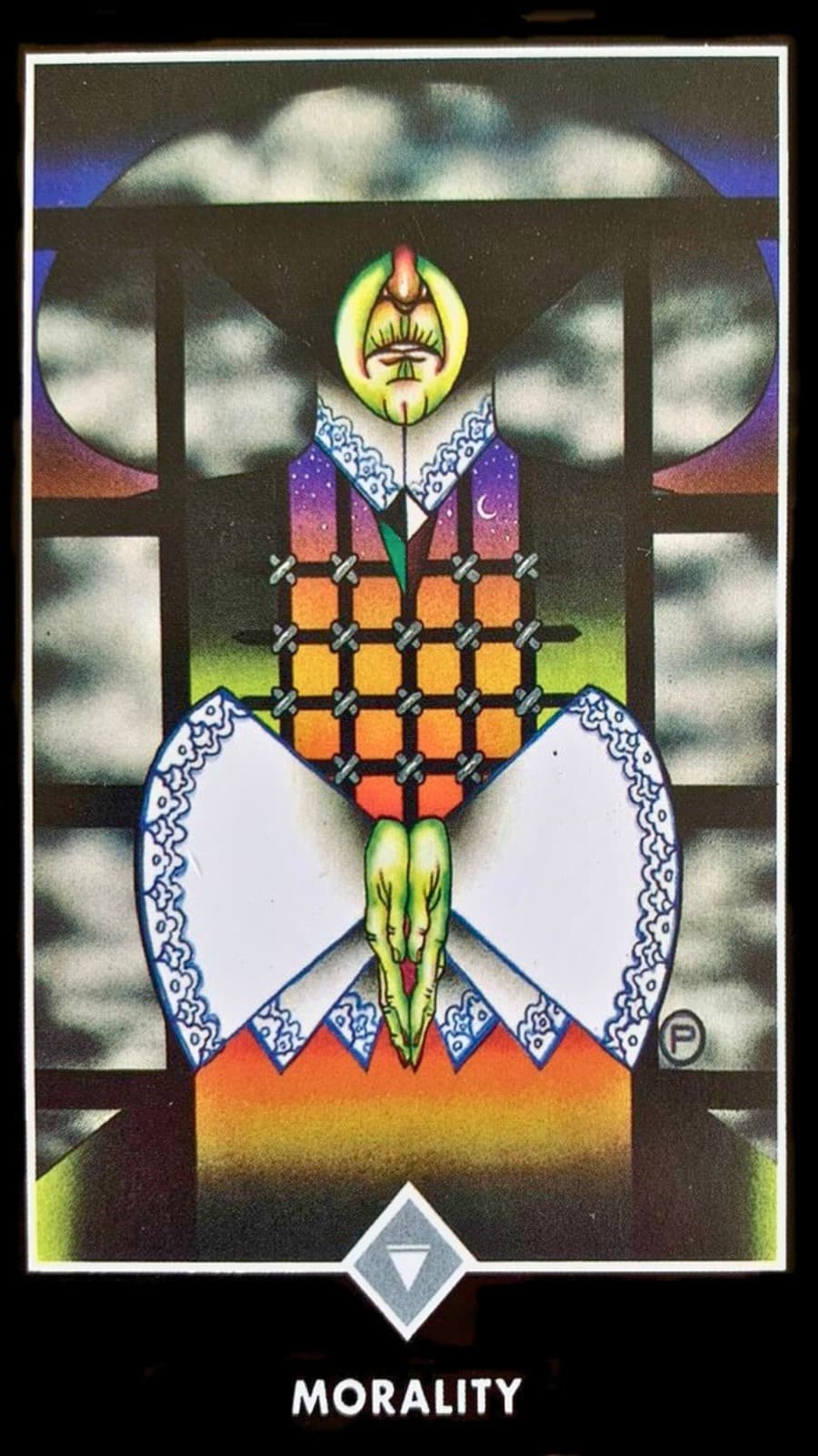 carta do tarot zen osho moralidade aberta em uma mesa � a imagem da rainha, com a pele enrijecida e esverdeada, uma representa��o da vida que se tornou 