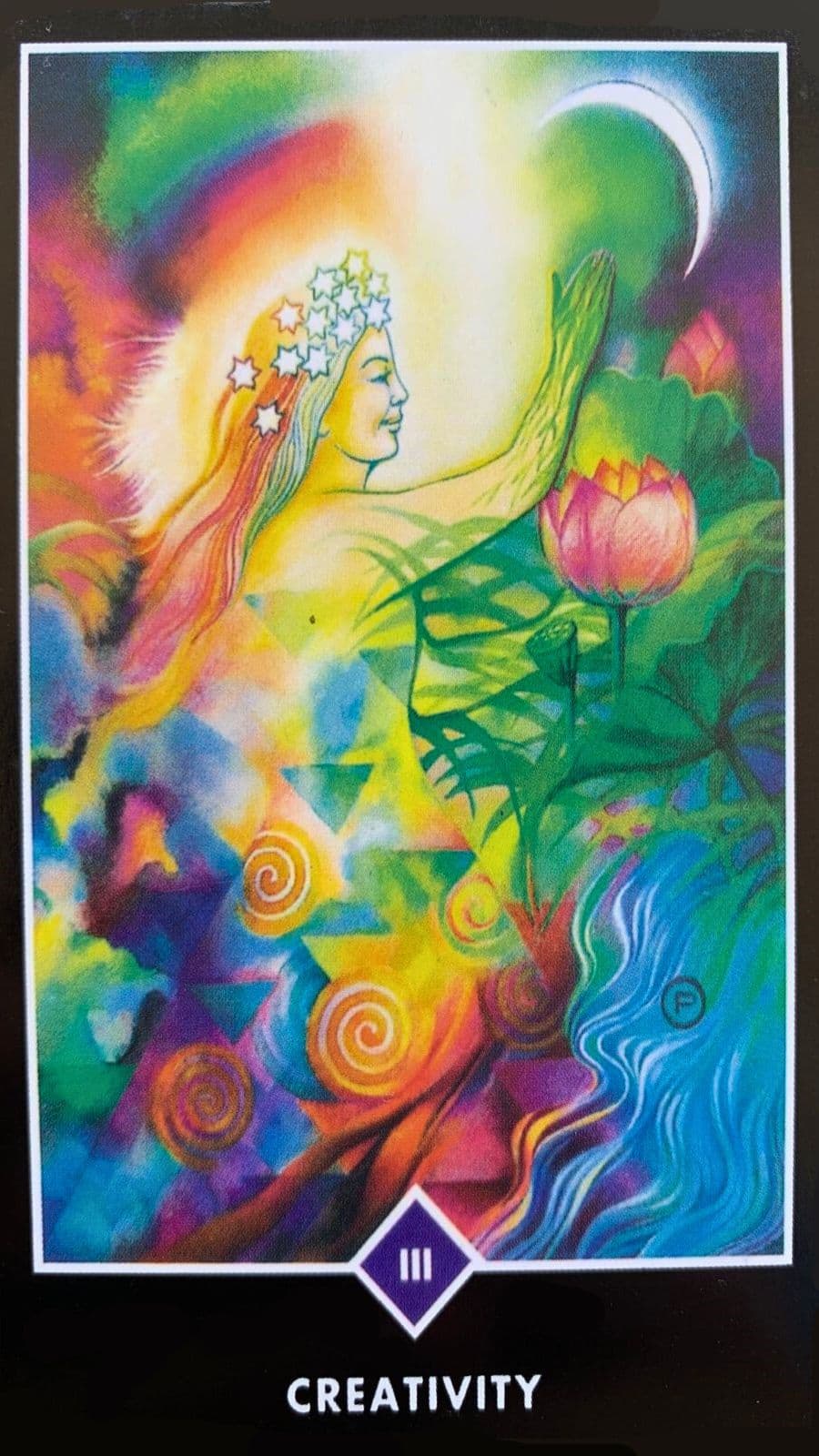 uma mulher que representa uma imperatriz que representa a energia feminina na alquimia do fogo e da agua