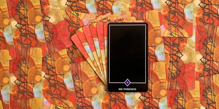 Carta do Taro zen osho � uma carta totalmente preta, nao tem nenhuma imagem na carta
