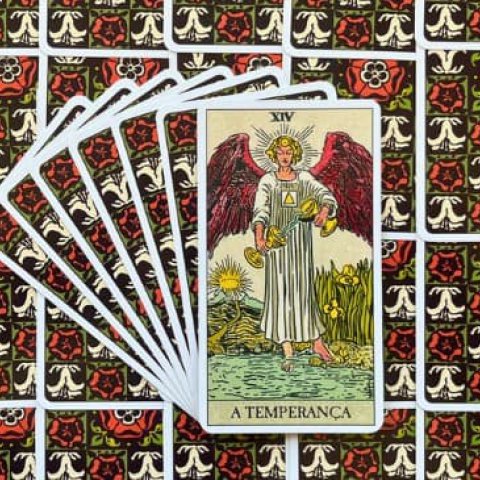 Tarot Rider Waite - A Temperan�a (Carta 14): Descubra o Significado e interpreta��o da carta - Or�culos Web