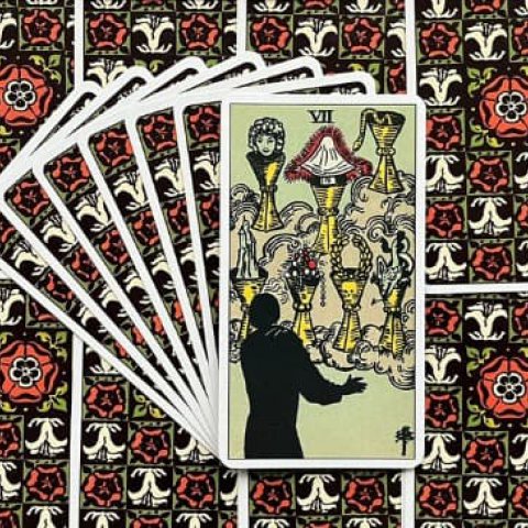 Sete de Copas - Tarot Rider Waite: Descubra o Significado e Interpreta��o desse Arcano Menor - Or�culos Web.