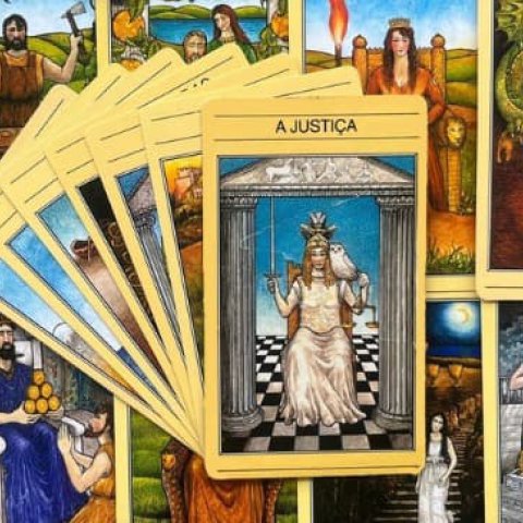 Tarot Mitol�gico - A Justi�a (Carta 8): Significado e interpreta��o desse Arcano Maior - Or�culos Web.