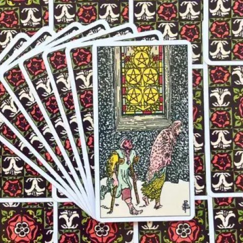 Cinco de Ouros - Tarot Rider Waite: Descubra o Significado e Interpreta��o desse Arcano Menor - Or�culos Web.