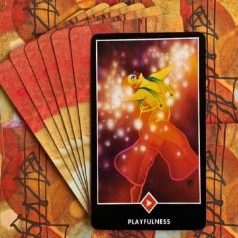 Tarot Zen Osho - Esp�rito Brincalh�o (Valete de Fogo): Significado e interpreta��o da carta - Or�culos Web