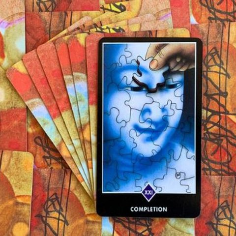 Tarot Zen Osho - Completude (O Mundo): Significado e interpreta��o da carta - Or�culos Web