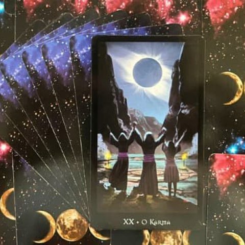 Tarot das Bruxas - O Karma: Significado e interpreta��o desse Or�culo - Or�culos Web