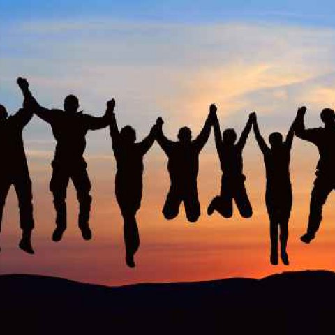 Significado de Sonhar com Amigo: descubra o que esse sonho revela sobre sua vida - Or�culosWeb
