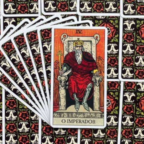 Tarot Rider Waite - Imperador (Carta 4): Descubra o Significado e interpreta��o da carta - Or�culos Web