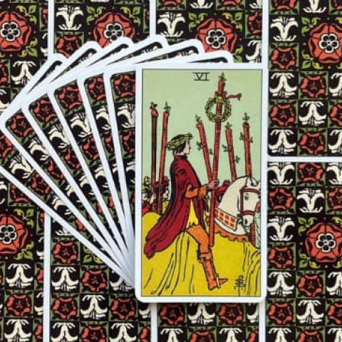 Tarot Rider Waite - Seis de Paus: Descubra o Significado e Interpreta��o desse Arcano Menor - Or�culos Web