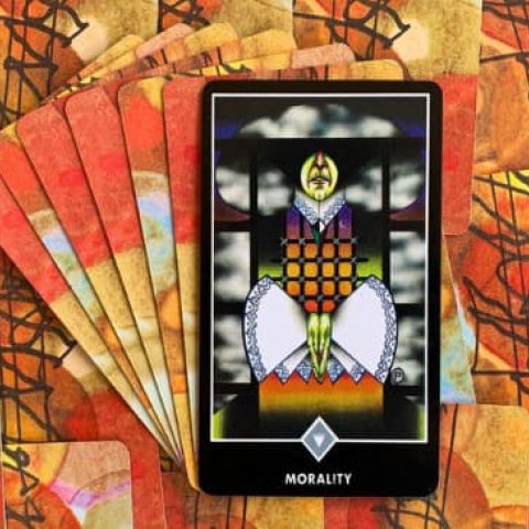 Tarot Zen Osho - Moralidade (Rainha das Nuvens): Significado e interpreta��o da carta - Or�culos Web